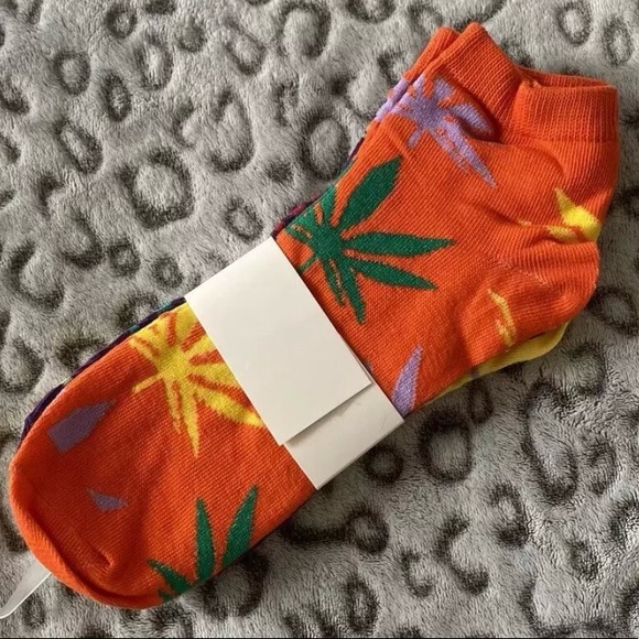 3 Pair Pack of Pot Leaf Ankle Socks 🍃 Orange, Yellow, & Purple 🧡💛💜 Brand New - Picture 4 of 4